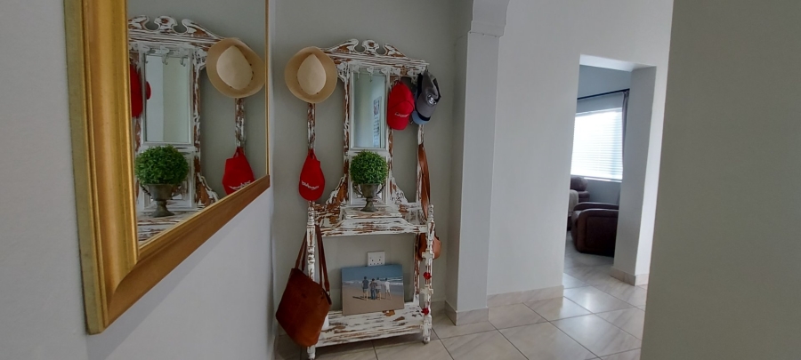 3 Bedroom Property for Sale in Albertinia Western Cape